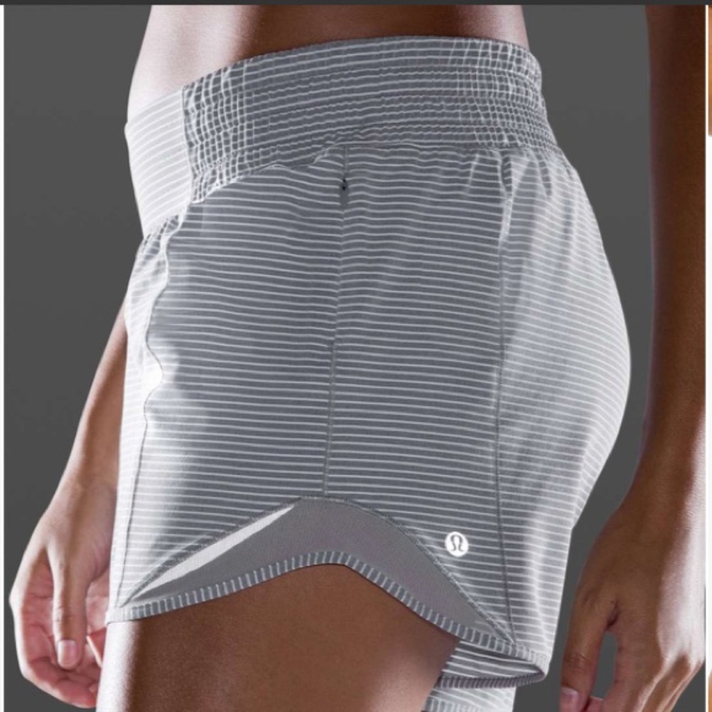 Lululemon Hotty Hot Short